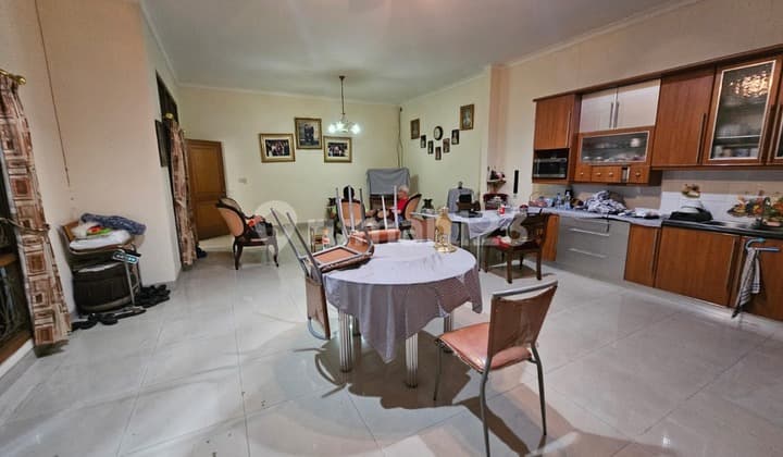 Ruang Usaha + Rumah Ex Cafe di Surya Sumantri