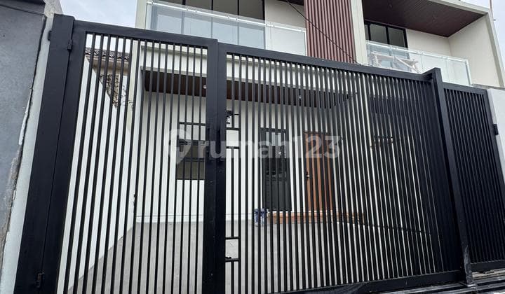 Rumah Baru 2 Lantai Minimalis di Kopo Permai Bandung
