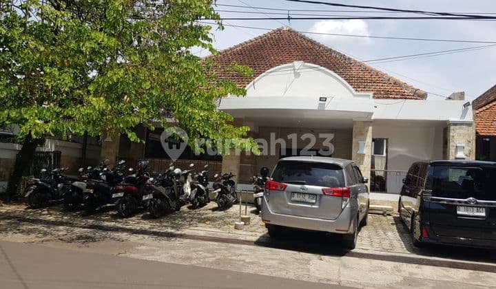 Good Business Space Strategic Location in Sayap Riau Bandung