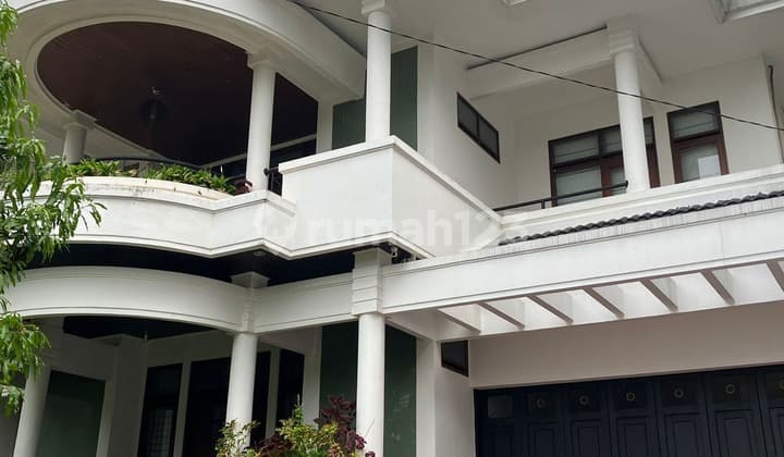 Rumah Bagus Asri Mewah Murah di Cipaku, Bandung
