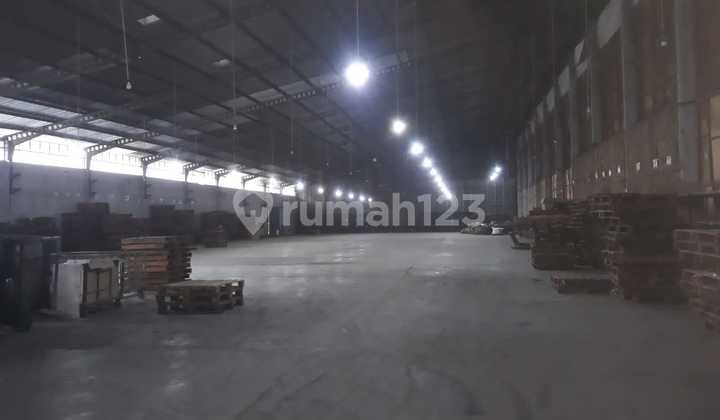 Good Strategic Warehouse in Moch Toha Bandung