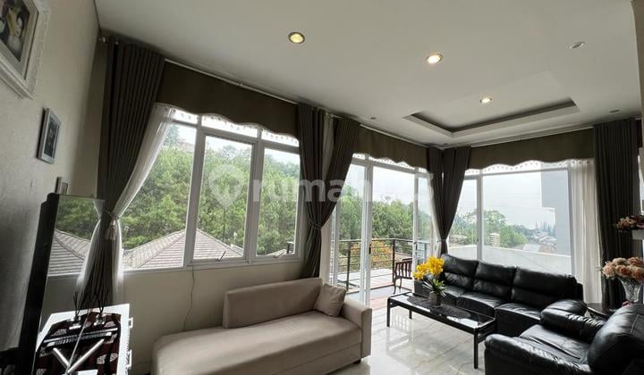 Rumah Villa Cantik dan Bagus di Dago Pakar Bandung