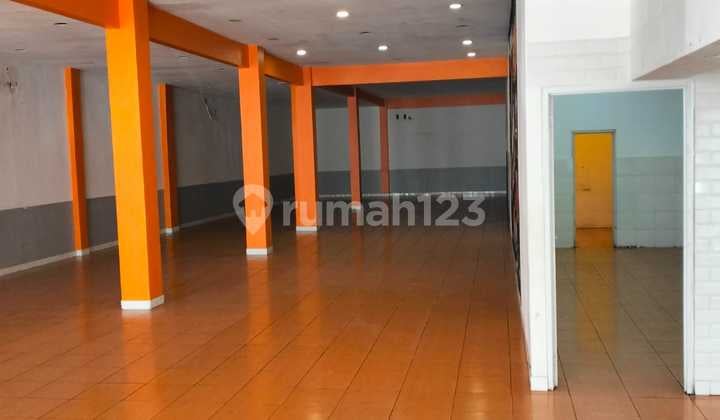 Ruang Usaha Strategis di Surya Sumantri Bandung