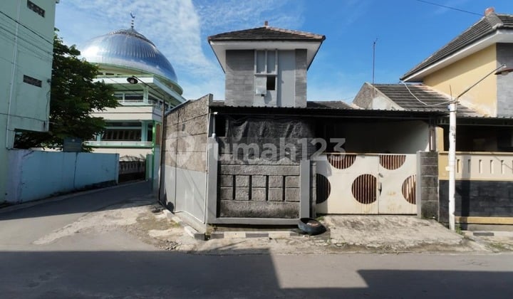 Rumah hook di Gentan Solo dekat luwes gentan
