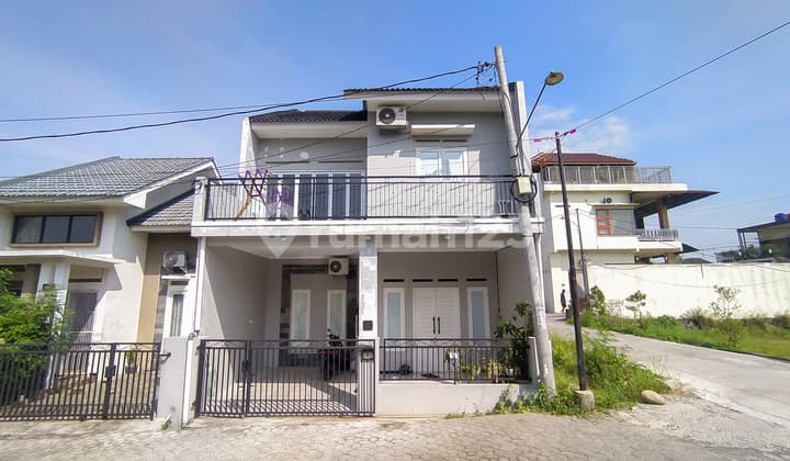 Rumah Hoek Murah 2 Lantai di Kartosuro Dekat Ums Solo