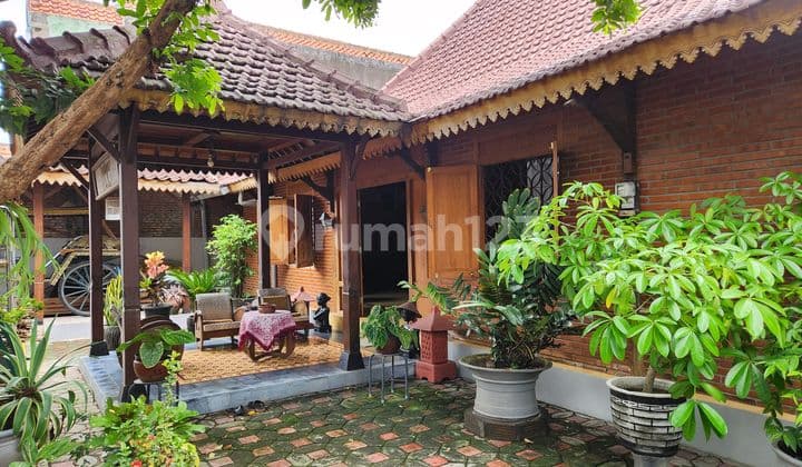 Rumah joglo di Gentan Solo dekat masjid AL Aqsho