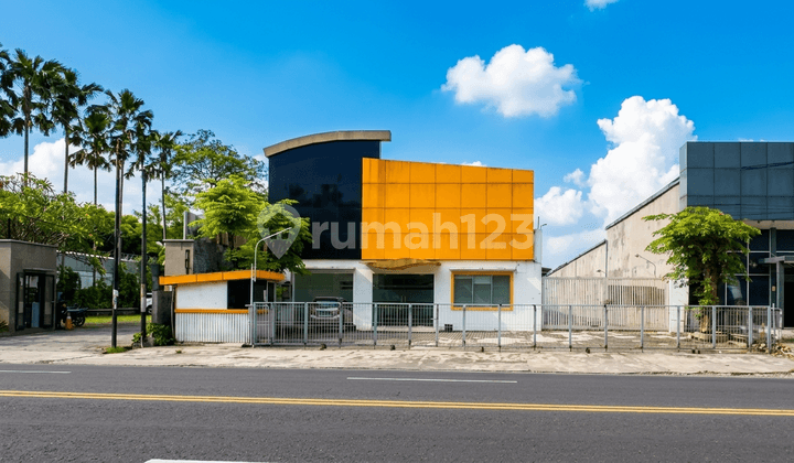 Ruang Usaha 2.430 M2 di Jl Adi Sucipto Solo Cocok untuk Dealer