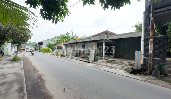 Tanah Luas di Banyuanyar Banjarsari Solo Dekat Stadion Manahan