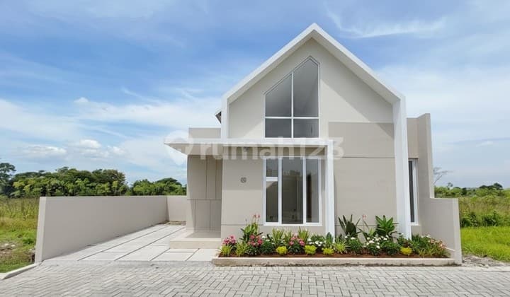 Rumah Baru Area Gentan Waru Lingkungan Cluster bisa Custom Desain