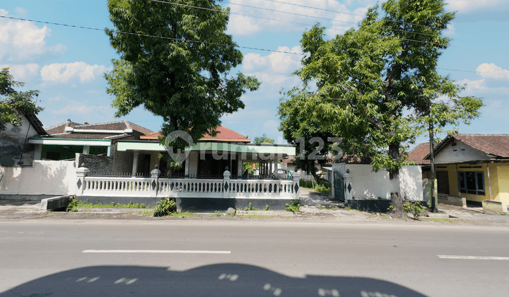 Rumah 540 m2 di Jl. Lingkar Delanggu Klaten Exit Tol cocok gudang