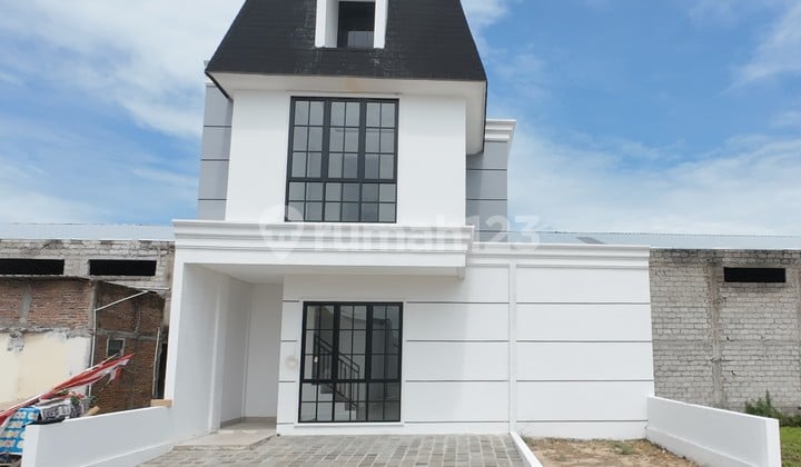 Rumah baru cluster di kota Sukoharjo listrik bawah tanah