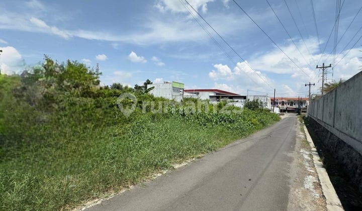 Tanah 900 M² di Jl. Adi Sumarmo Kartosuro Solo Area Rs Karima