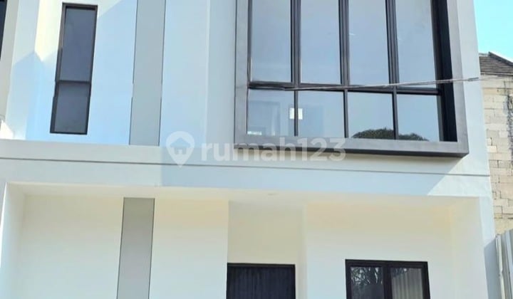 DIJUAL RUMAH SCANDINAVIA STATEGIS MURAH NEMPEL JAKSEL 1MAN AJA