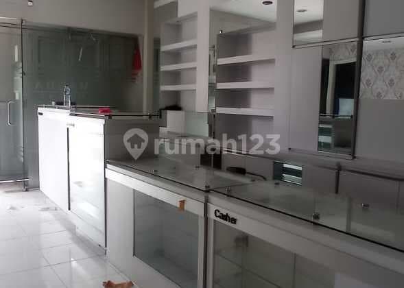 Dijual Ruko Hoek Ex : Klinik Kecantikan Jl. Mitrabatik, Tasikmalaya