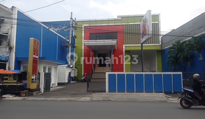 Ruko Luas Cocok Untuk Usaha Bersama Atau Tempat Olahraga Di Cue Bilyard Jl. Cieunteung, Tasikmalaya