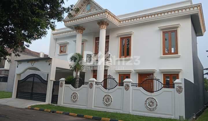 Rumah Mewah Puspita Loka Dengan Kolam Renang