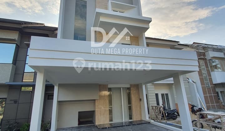 Rumah Cantik dan Besar di BSD City