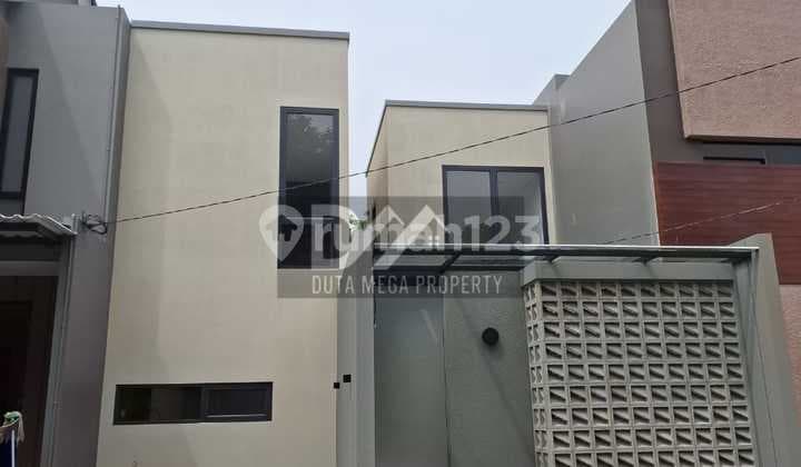 Dijual Rumah Design Villa di Serpong Garden