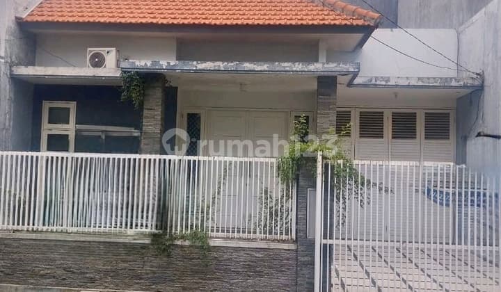 Rumah Kutisari Indah Barat