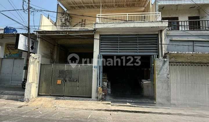 Rumah Raya Semolowaru