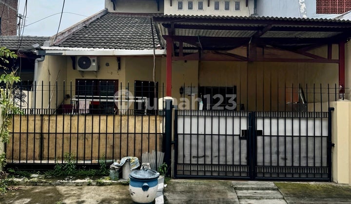 Darmo Indah Timur House