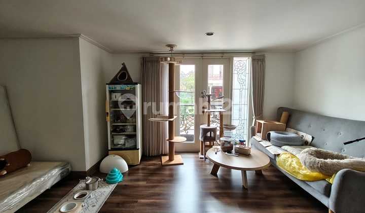 Dijual Rumah Bagus Mewah,Villa Bukit Regency Pakuwon Indah Deket Supermall,Deket Hokky Supermarket
