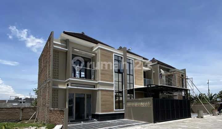 Rumah 2 Lantai SHM Dekat Al Azhar Solo Baru