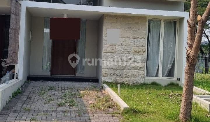 For Sale House Northwest Park - West Surabaya