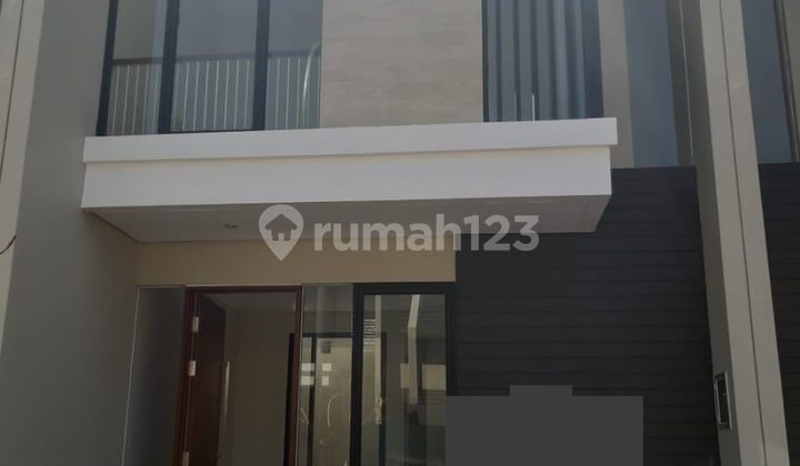 Turun Harga!! Dijual Rumah - Northwest Lake Surabaya Barat