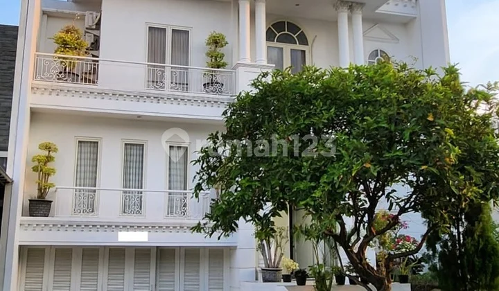 Rumah Cantik 2.5 Lantai Villa Bukit Regensi Vbr 3 Surabaya Barat
