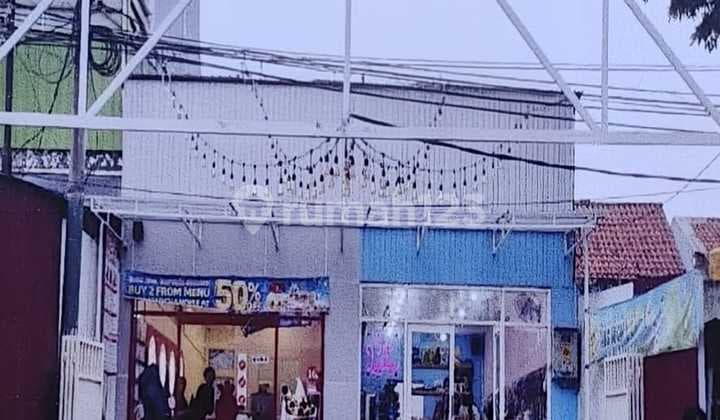 For Sale and For Rent: 2 Shops on Jl Raya Batu Mulia, Kota Baru, Driyorejo, Gresik