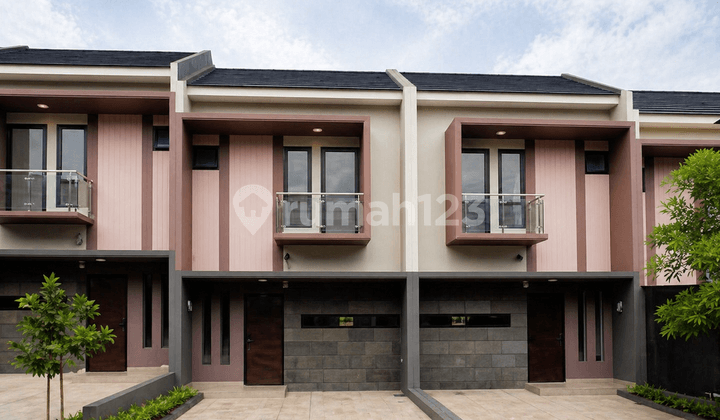 3BR 2BA 2-Story Home Near Toll and Station 10 Minutes Away - Sukaraja Sentul