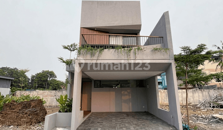 Rumah Arista Vardhana Serpong Tangerang Selatan Tipe 3 Kamar 15 Menitan ke Tol dan Stasiun