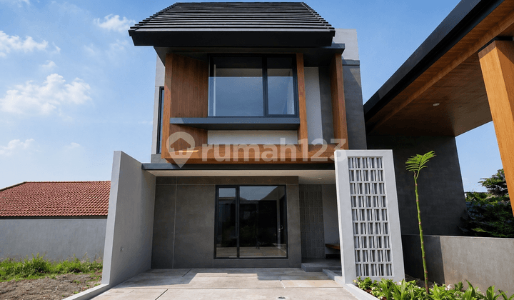 House in Ciputat, South Tangerang - 10 Minutes Access to Toll Road and MRT