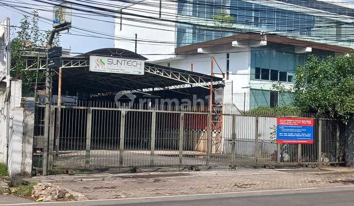 Gudang Dgn Luas Tanah 708M - Letak Strategis di Pesanggrahan