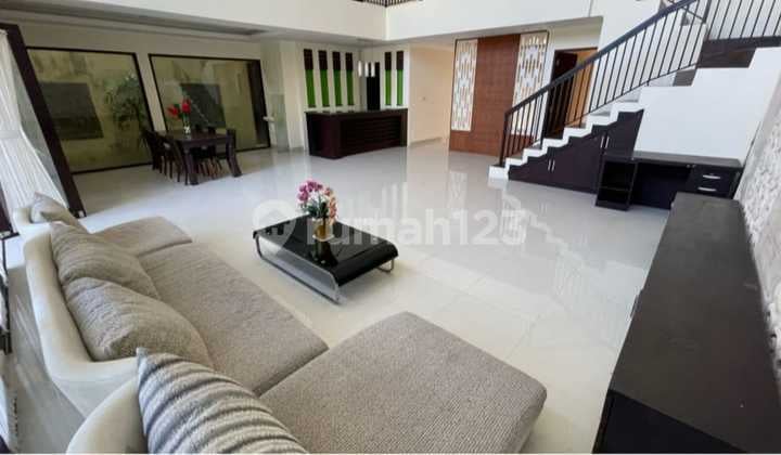 Villa For Sale Location Renon