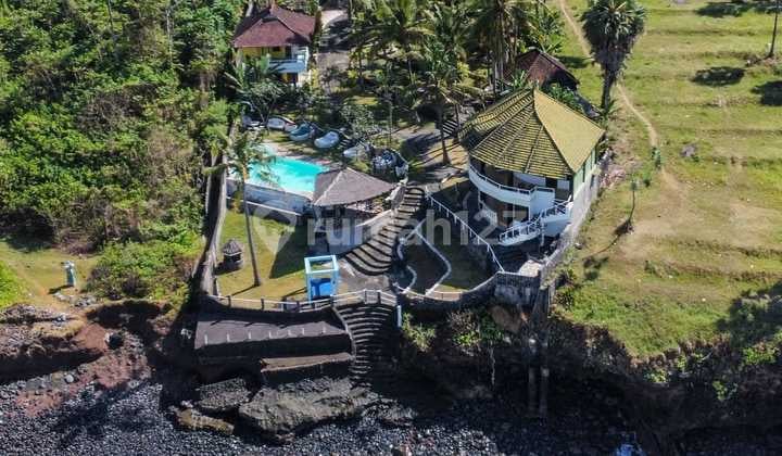 Villa for Sale in Seraya Location