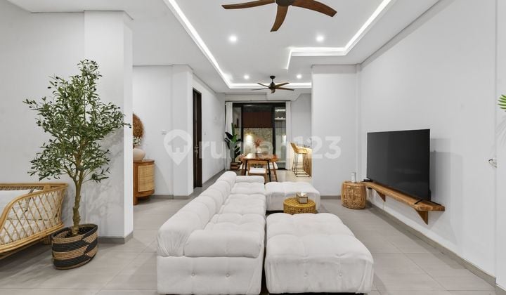 Villa Jual Lokasi Kerobokan