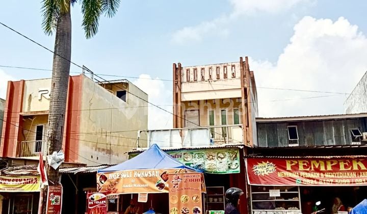Ruko 2,5 Lantai. Pinggir Jalan Kh.ahmad Dahlan Maskerebet Raya Kel. Talang Kelapa, Kec. Alang Alang Lebar, SHM, Hrg 1,2 M Nego, Luas Tanah 80M2, Luas Bangunan 200M2. Dekat Tempat Ibadah, Kampus Igm, Polsek, Terminal Alang Alang Lebar, Jm, dan Superindo. K