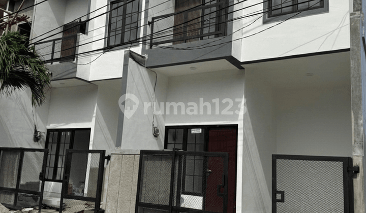 Rumah Strategis dan Nyaman di Harapan Indah (13724 Mia)
