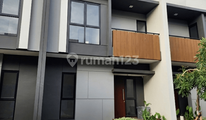 Rumah Cluster Nyaman & Asri di Summarecon Crown (73629 Oc)