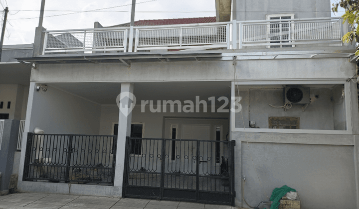 Dijual Rumah 2 Lantai Luas dan Nyaman, Cocok untuk Keluarga Besar Lokasi Harapan Indah 13625 Fd
