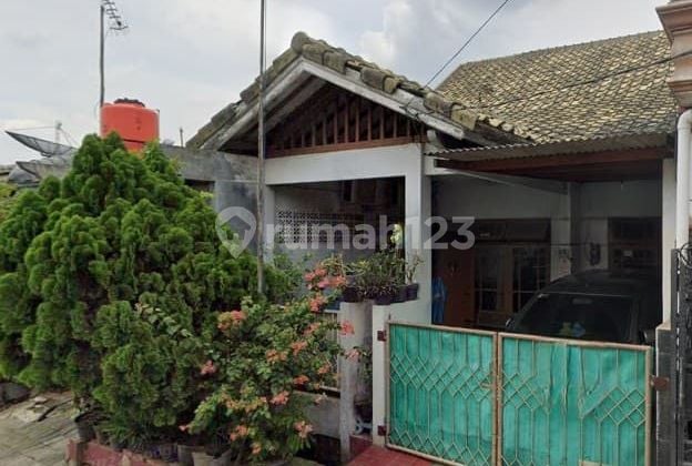 Dijual Rumah Ideal untuk Keluarga - Luas & Nyaman di Harapan Indah 13571 Li