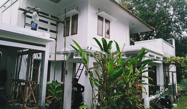 Rumah Megah Lingkungan Nyaman di Ciwaruga Bandung (73437 OC)