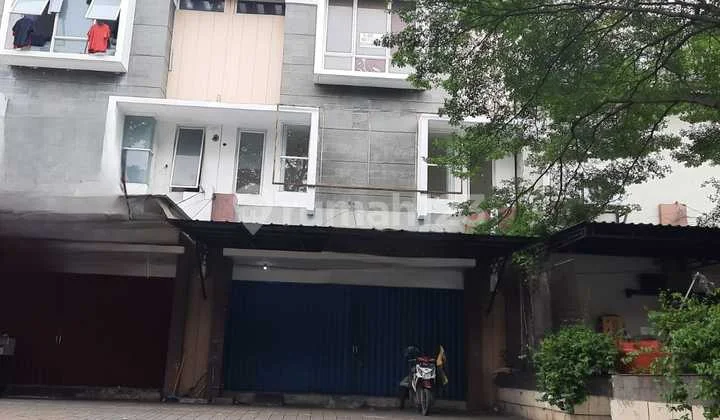 Ruko Akses Dekat Kota di Harapan indah 2 Untuk Bisnis (13581 DS) Ruko Akses Dekat Kota di Harapan indah 2 Untuk Bisnis (13581 DS)