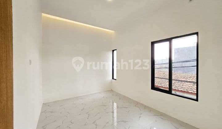 Rumah Desain Modern 3KT Lokasi Strategis Pondok Ungu (31571 SV)