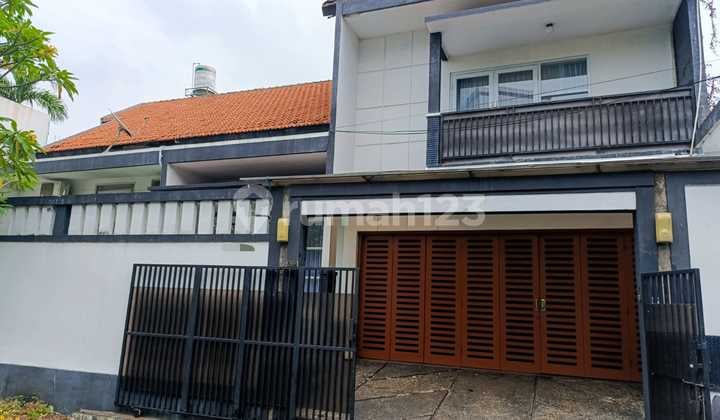 Rumah Cantik Siap Huni di Ampera 4 Kamar Tidur Jakarta Selatan