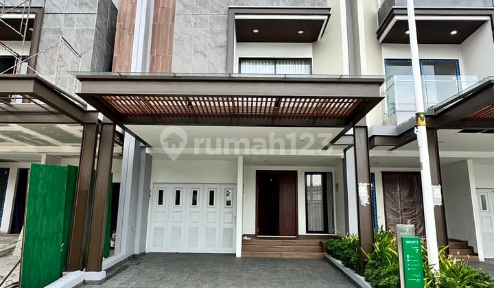 Rumah Townhouse 3 Lantai Nempel Gerbang Tol Veteran Bintaro