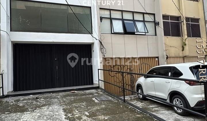 Di Jual Atau Di Sewakan Ruko 3 Lantai Di Lokasi Strategis