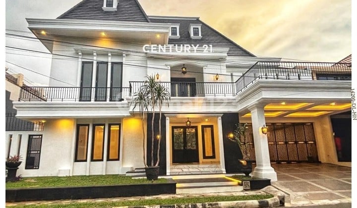 Rumah American Classic Siap Huni Ada Kolam Renang di Riverpark